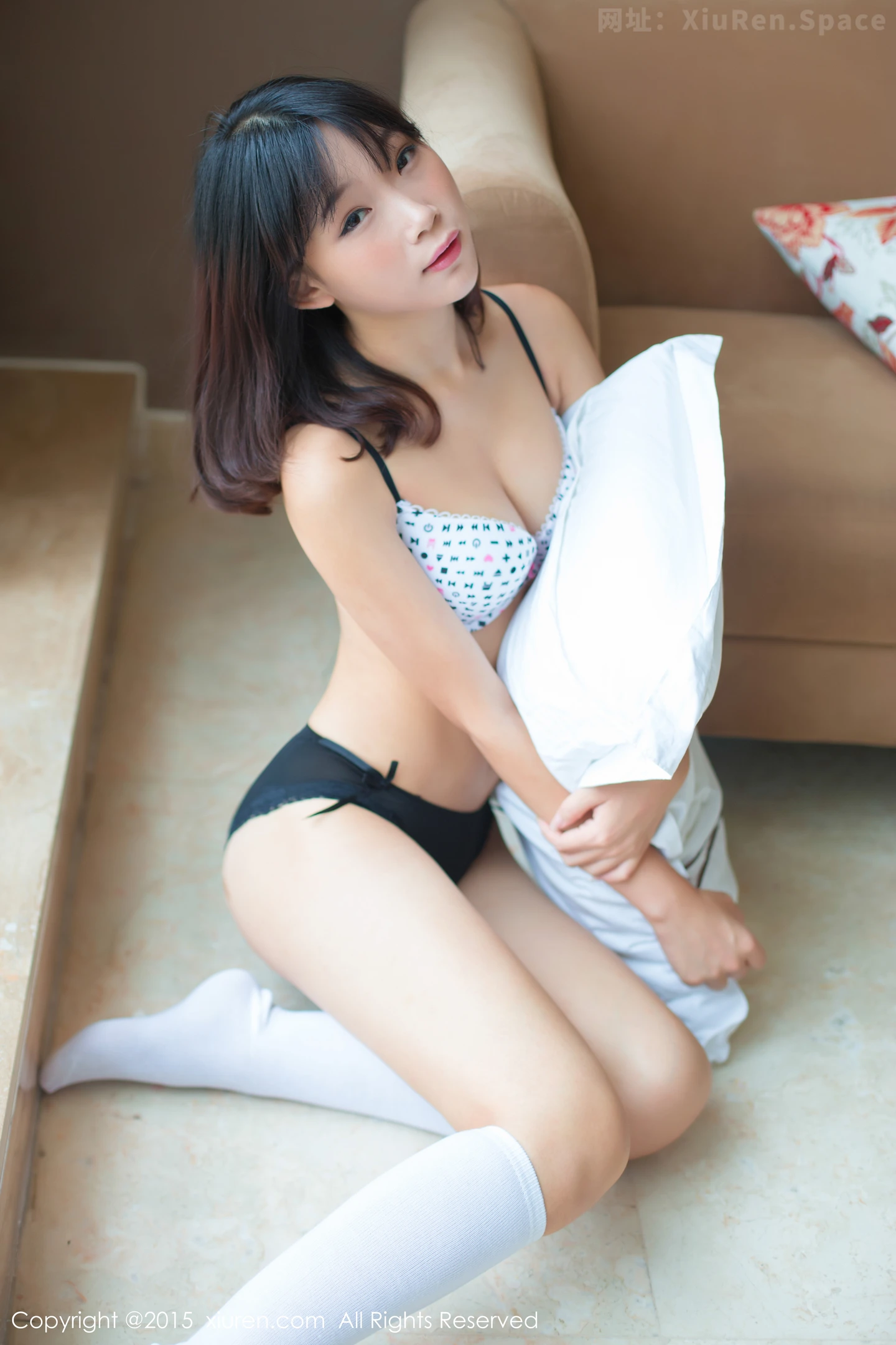 图片[2]-[XiuRen秀人网]VOL.410 嫩模颖仪baby居家私房内衣系列白丝美腿性感迷人写真47P-秀人网官方网站